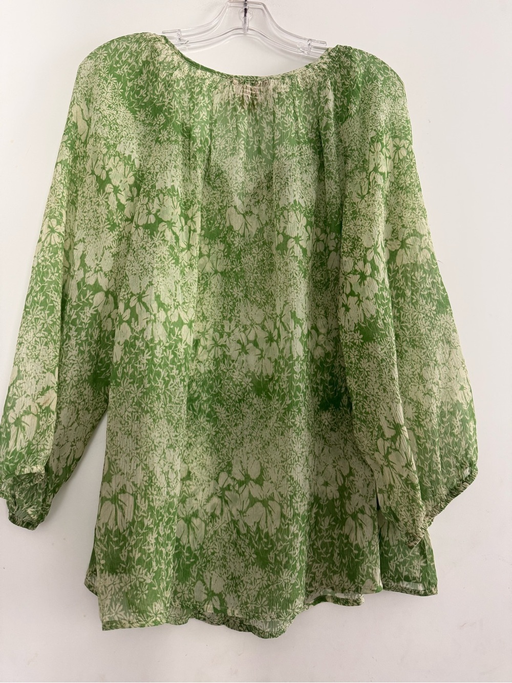 Sundance Sheer Lightweight Green 100% Silk Crinkled Peasant Blouse Size M - Picture 3 of 4